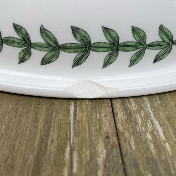 As Is**Portmeirion Botanic Garden Sovereign Shape 10” Salad Bowl Made in Britain - Picture 14 of 15